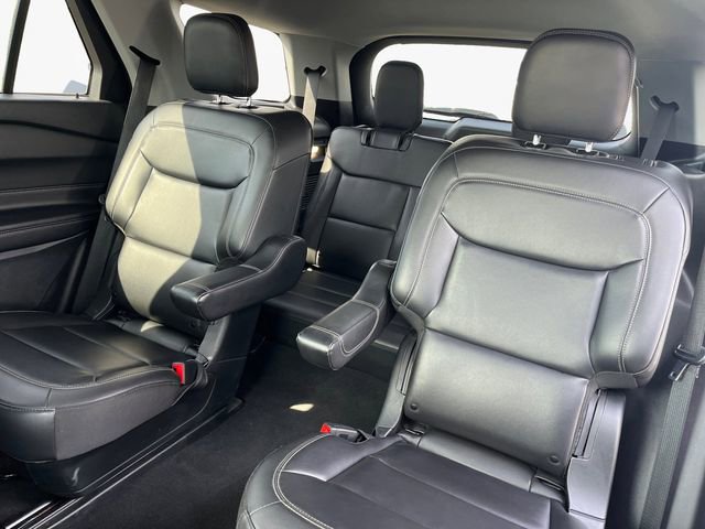 Certified 2022 Ford Explorer XLT w/ Equipment Group 202A AWD/4WD image 15