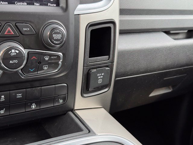 Used 2018 RAM 1500 SLT AWD/4WD image 15