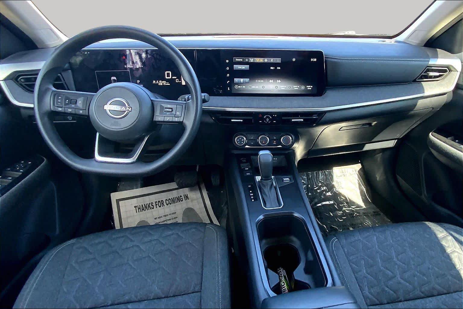 Used 2025 Nissan Kicks SV w/ SV Premium Package FWD image 16