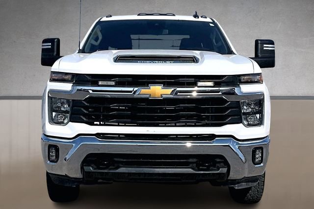 Used 2024 Chevrolet Silverado 2500 LT w/ Convenience Package image 2