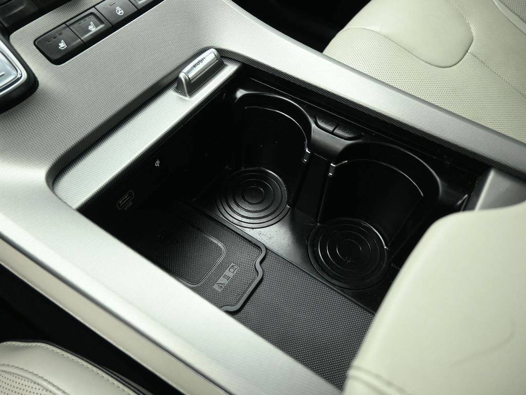 Used 2022 Hyundai Palisade Limited image 43