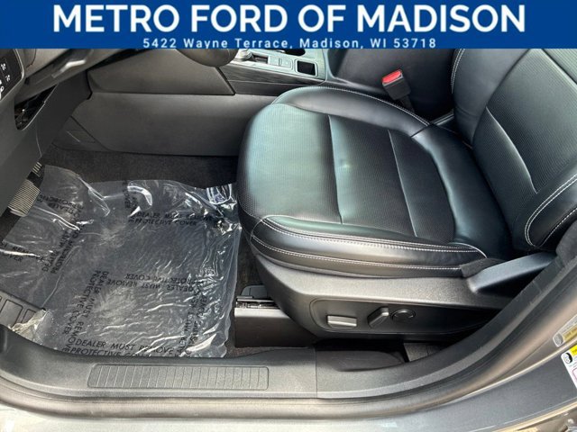 Certified 2023 Ford Escape Platinum AWD/4WD image 11