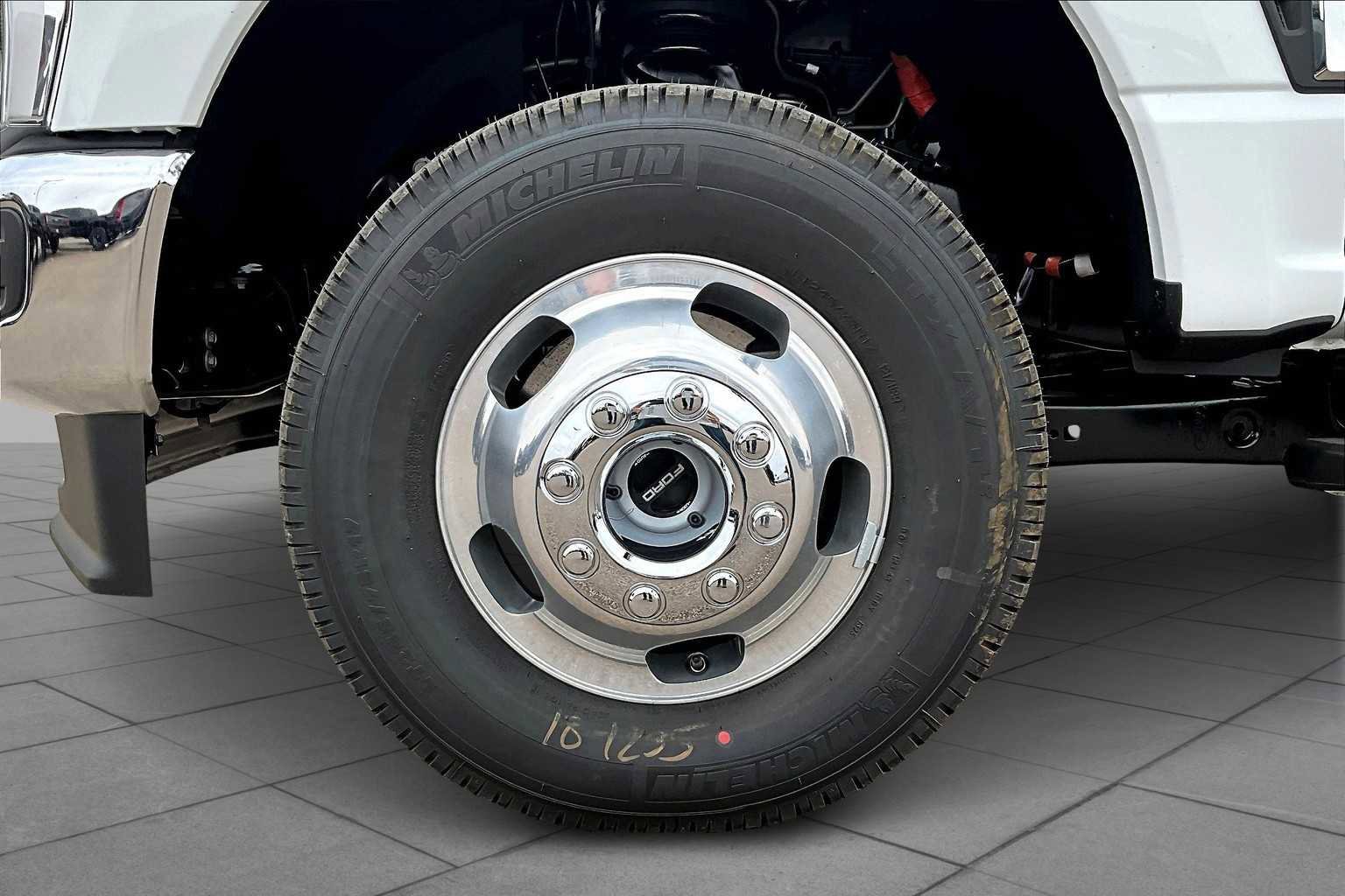 Certified 2025 Ford F350 XL image 12