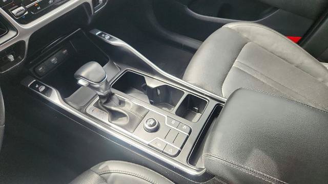Used 2022 Kia Sorento S FWD image 15
