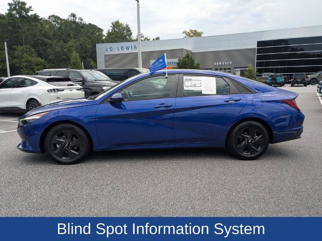Used 2022 Hyundai Elantra Blue FWD image 6