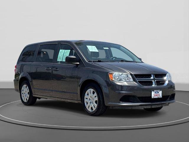Used 2018 Dodge Grand Caravan SE w/ UConnect Hands-Free Group FWD image 4
