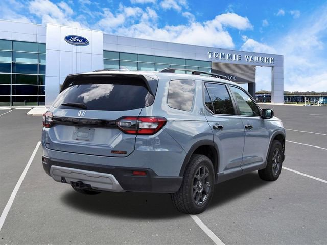 Used 2024 Honda Pilot TrailSport image 4