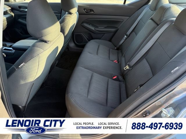 Used 2025 Nissan Altima 2.5 SV FWD image 11