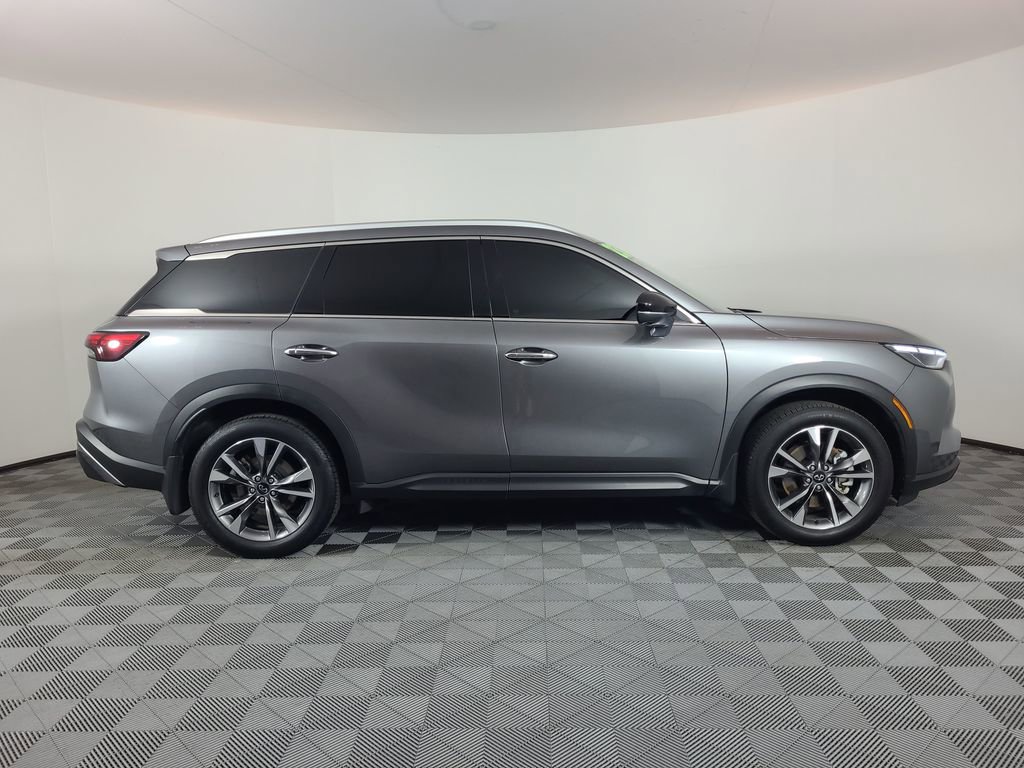 Used 2023 INFINITI QX60 Luxe AWD/4WD image 2