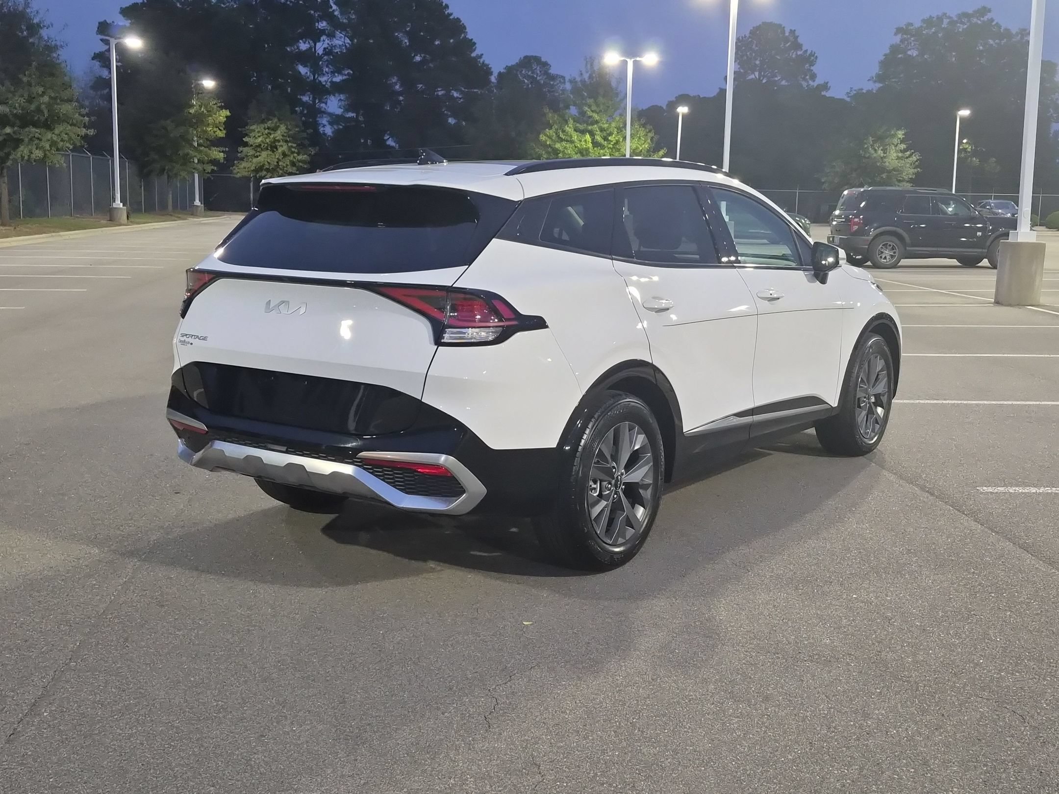 Used 2023 Kia Sportage SX FWD image 4