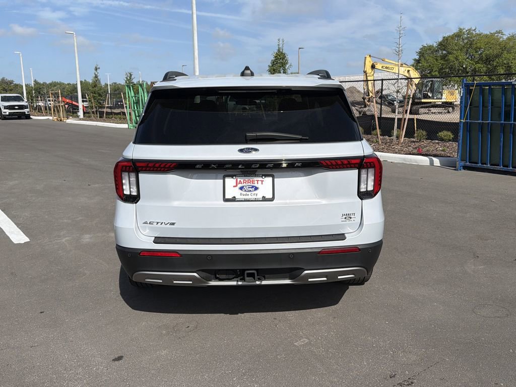 Certified 2025 Ford Explorer Active w/ Active Comfort Package image 5