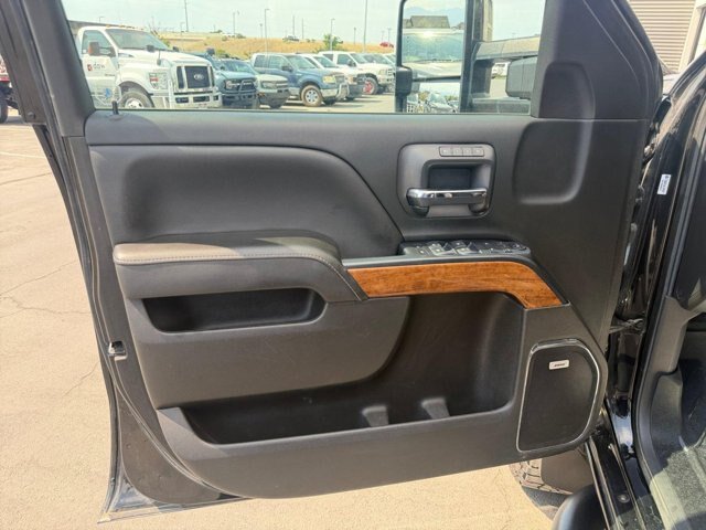 Used 2019 Chevrolet Silverado 2500 High Country AWD/4WD image 21
