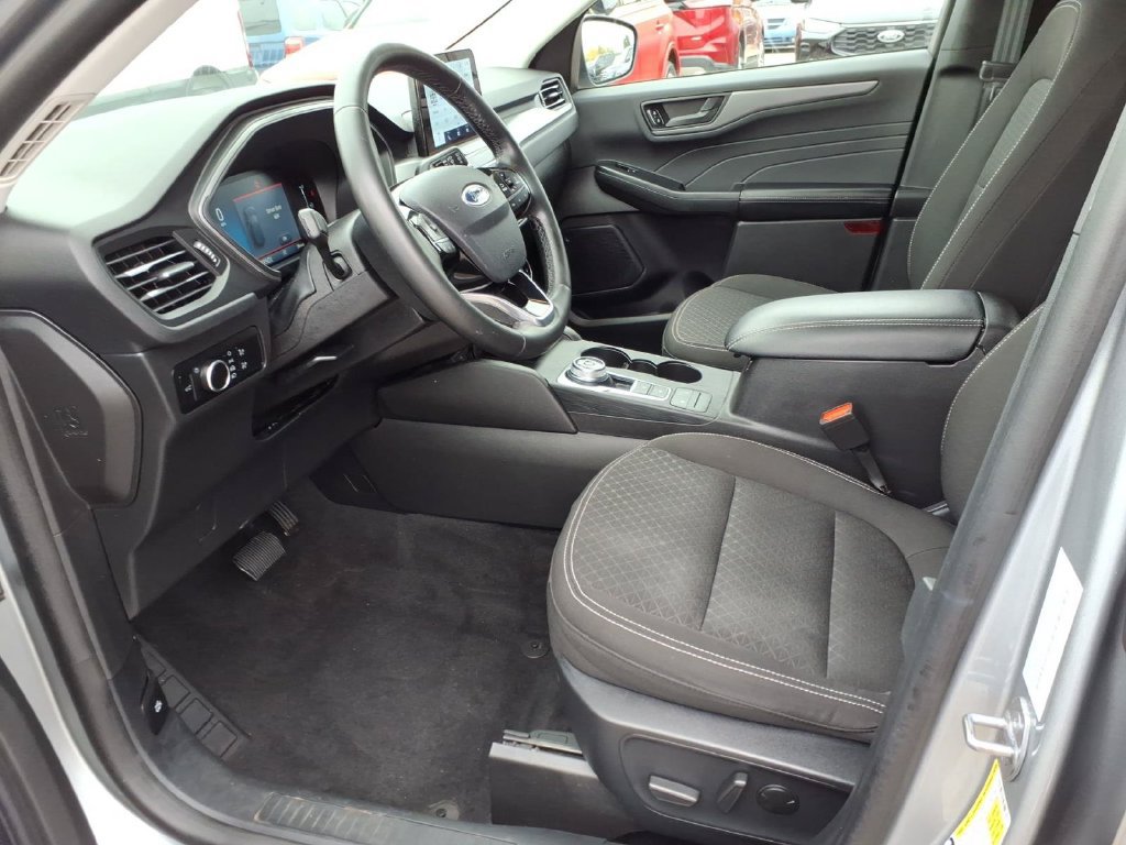 Certified 2024 Ford Escape Active AWD/4WD image 10