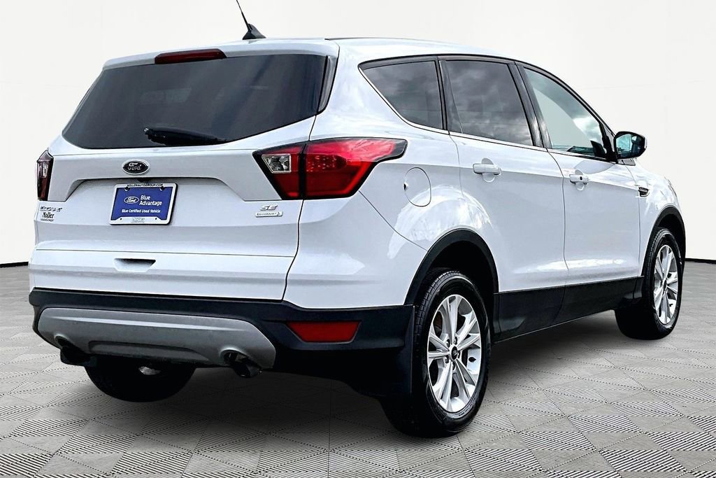 Certified 2019 Ford Escape SE image 4