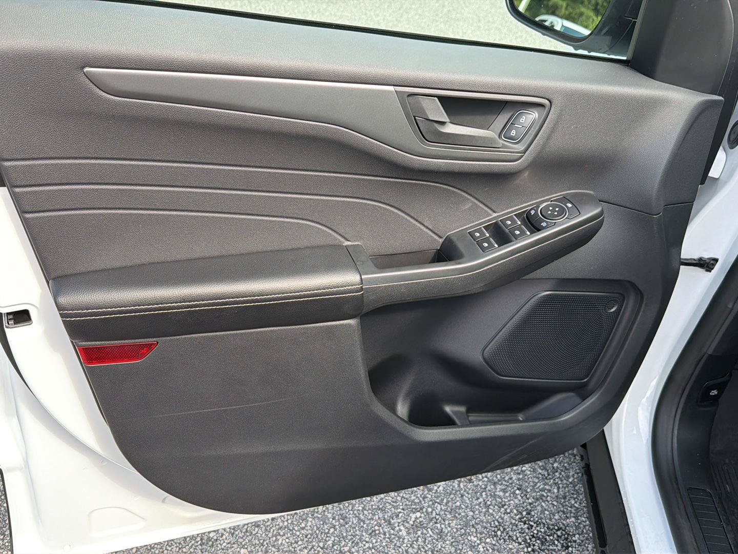 Certified 2025 Ford Escape Active w/ Cold Weather Package FWD image 16
