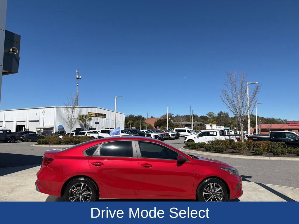 Used 2022 Kia Forte LXS w/ LXS Technology Package image 6