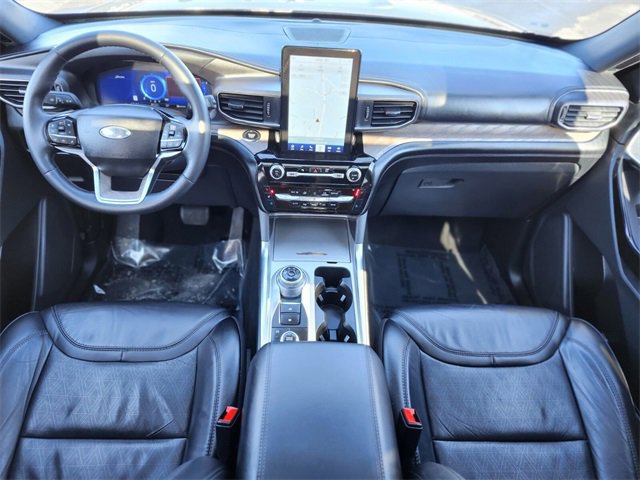 Certified 2022 Ford Explorer Platinum w/ Equipment Group 601A image 12