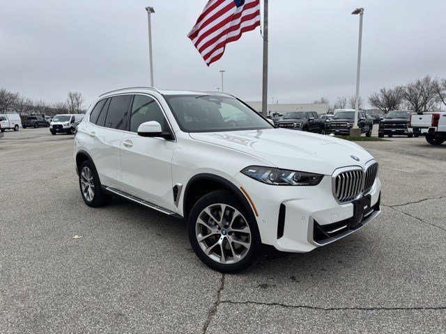 Used 2025 BMW X5 xDrive50e image 25