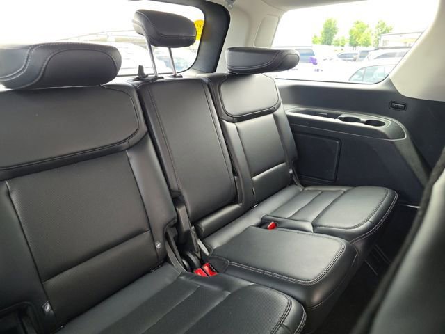 Certified 2025 Ford Expedition Platinum AWD/4WD image 15
