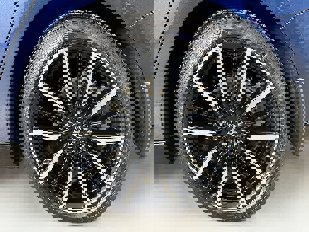 Used 2024 Honda Accord Touring image 8