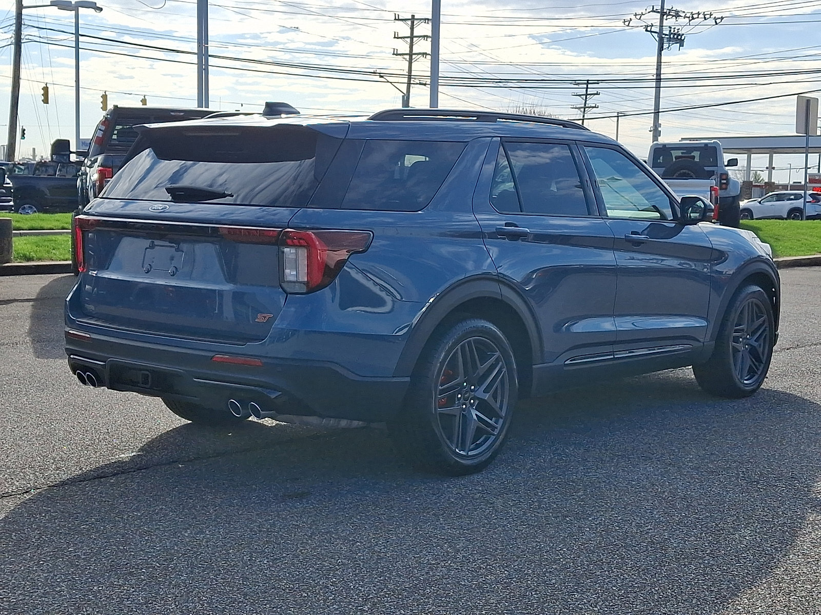 Certified 2025 Ford Explorer ST w/ Sun And Sound Package image 11