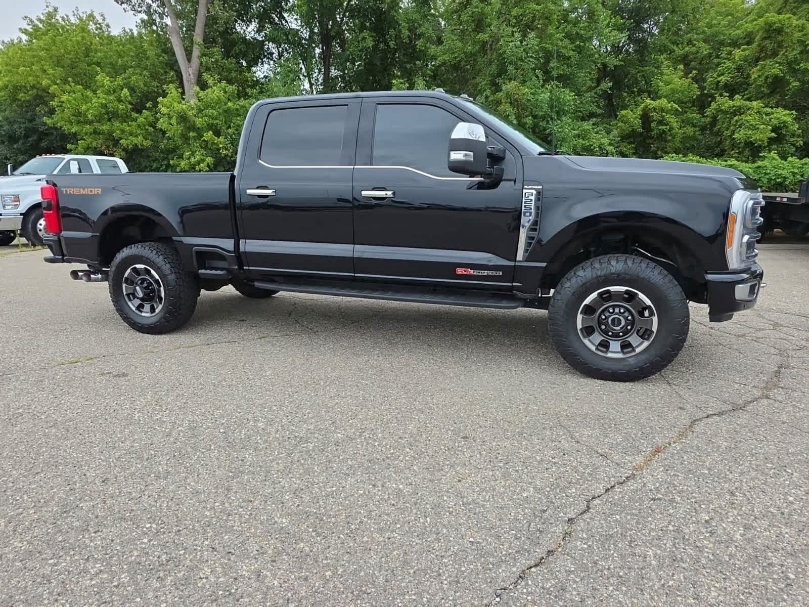 Certified 2023 Ford F250 Platinum w/ Tremor Off-Road Package AWD/4WD image 6