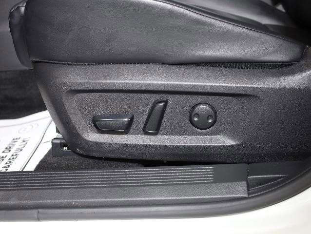 Used 2023 Nissan Rogue SV w/ SV Premium B Package image 19