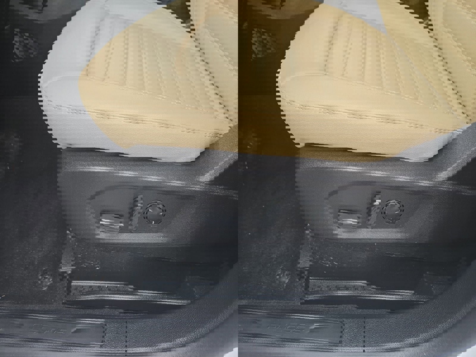 Certified 2022 Ford Edge SEL w/ Convenience Package image 12