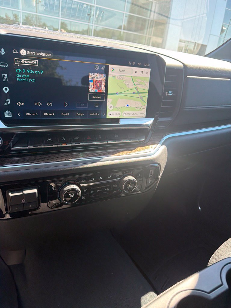 Used 2025 Chevrolet Silverado 1500 LT AWD/4WD image 2
