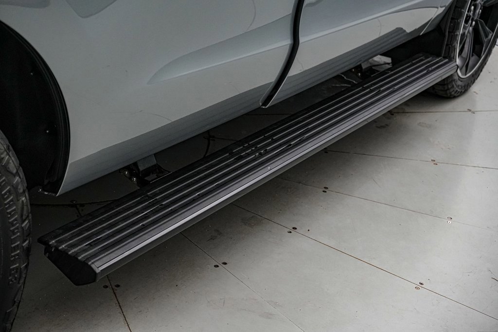 Certified 2024 Ford Expedition Limited image 11