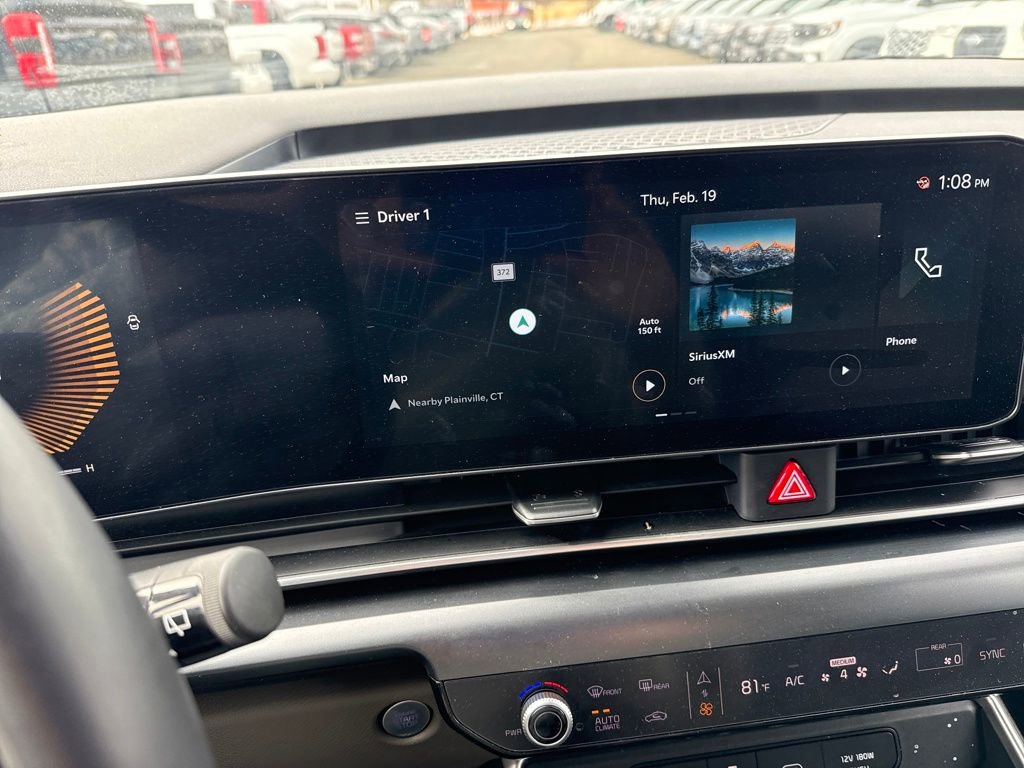 Used 2025 Kia Carnival image 27