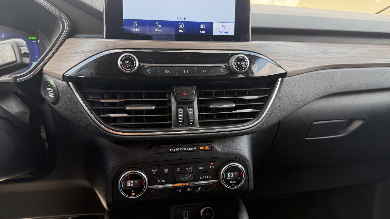 Certified 2020 Ford Escape Titanium w/ Titanium Premium Package 2.0 FWD image 37