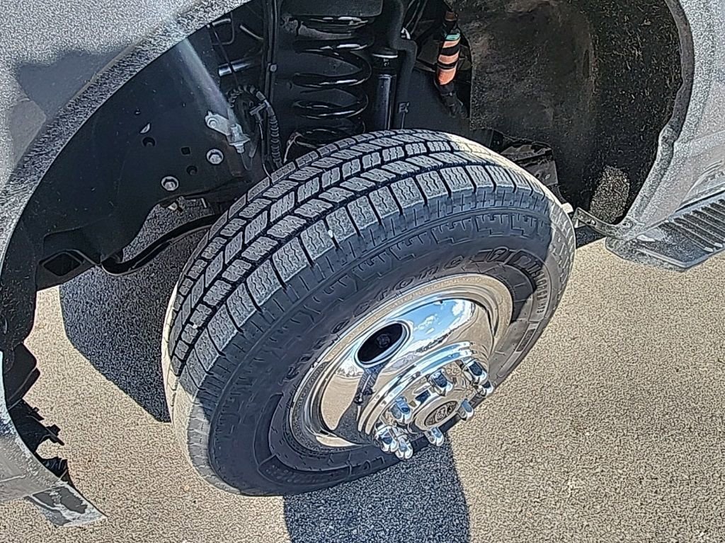 Certified 2025 Ford F350 XLT image 18