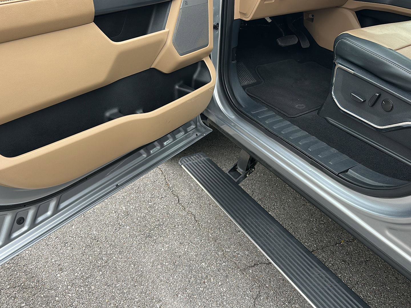 Certified 2023 Ford F250 Lariat AWD/4WD image 10