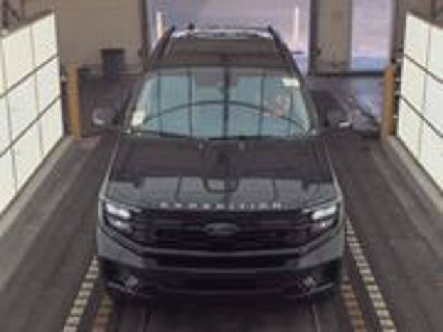 Certified 2025 Ford Expedition Active AWD/4WD image 5