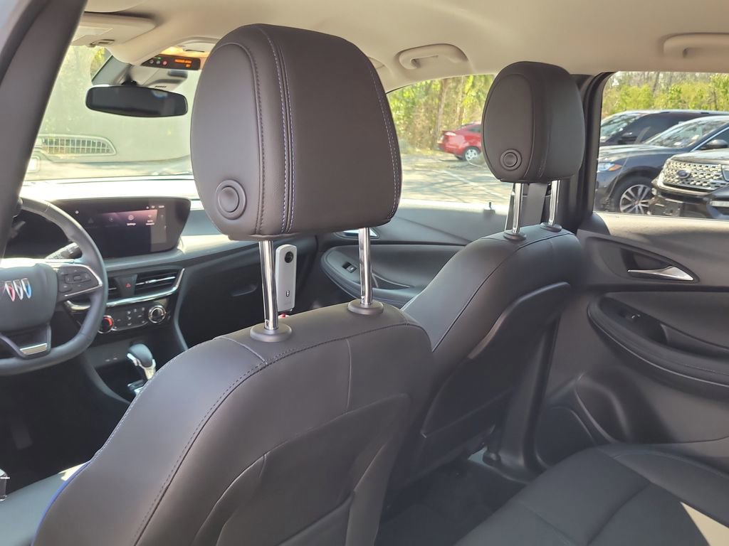 Used 2025 Buick Encore GX Sport Touring w/ Comfort Package image 10