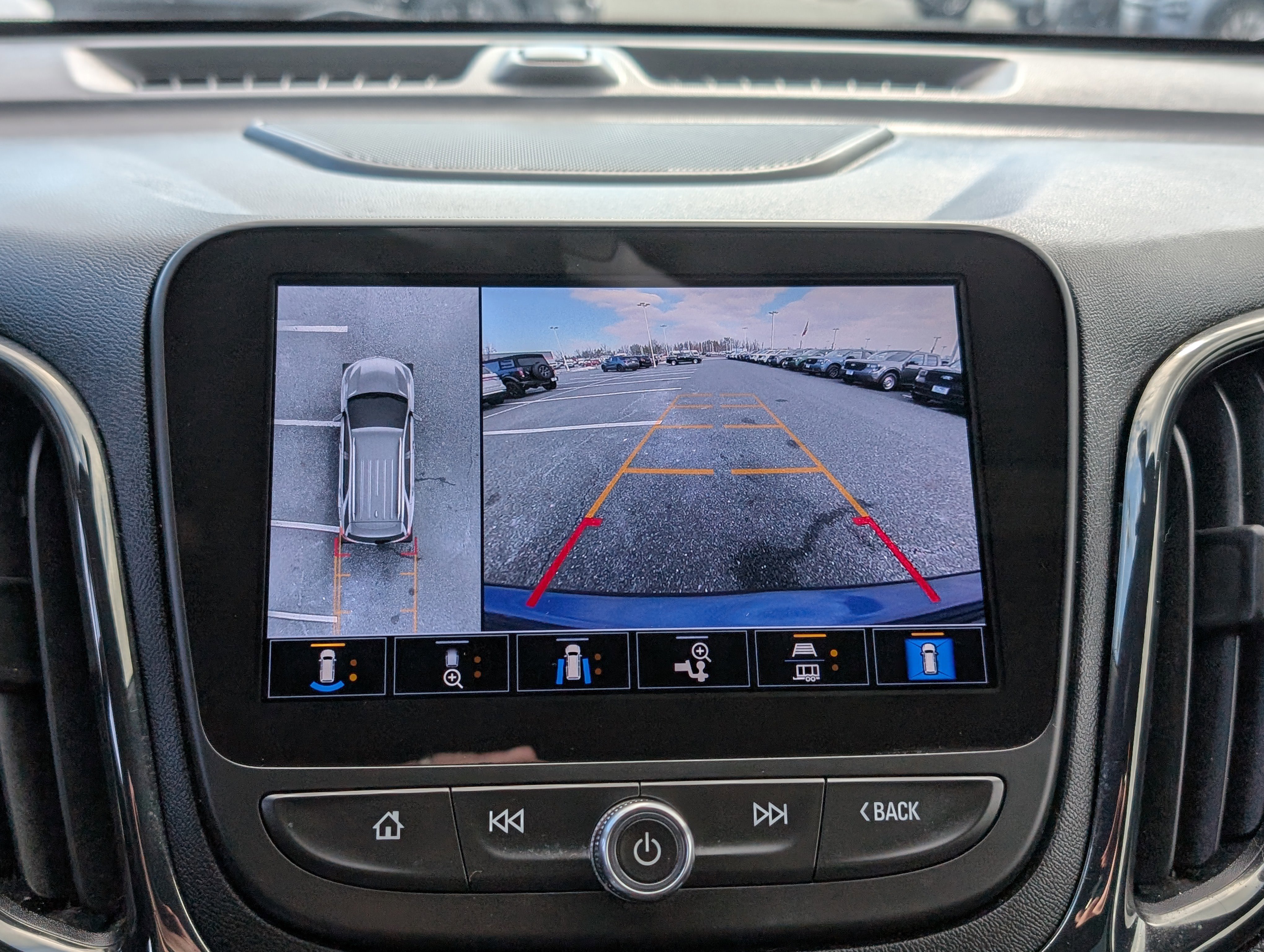 Used 2023 Chevrolet Equinox RS w/ RS Leather Package image 29