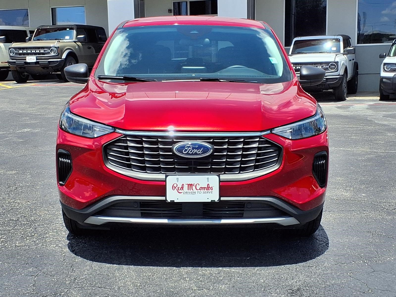 Certified 2025 Ford Escape Active FWD image 2