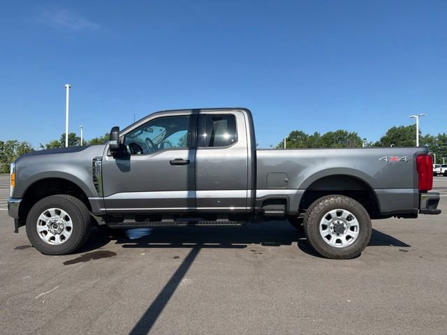 Certified 2023 Ford F250 XLT w/ Snow Plow/Camper Package AWD/4WD image 13