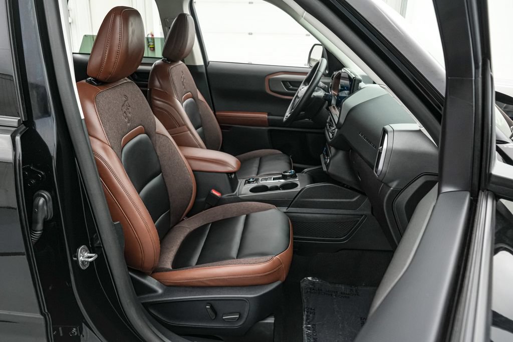 Certified 2025 Ford Bronco Sport Outer Banks w/ Outer Banks Tech Package+ AWD/4WD image 24