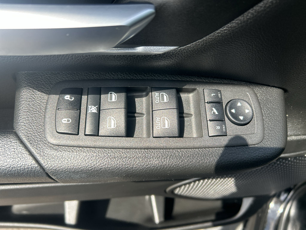 Used 2022 RAM 1500 Big Horn AWD/4WD image 17