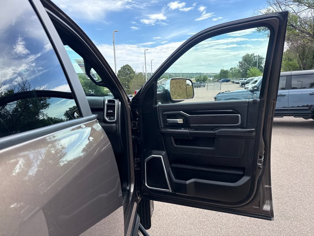 Used 2020 RAM 3500 Laramie AWD/4WD image 28