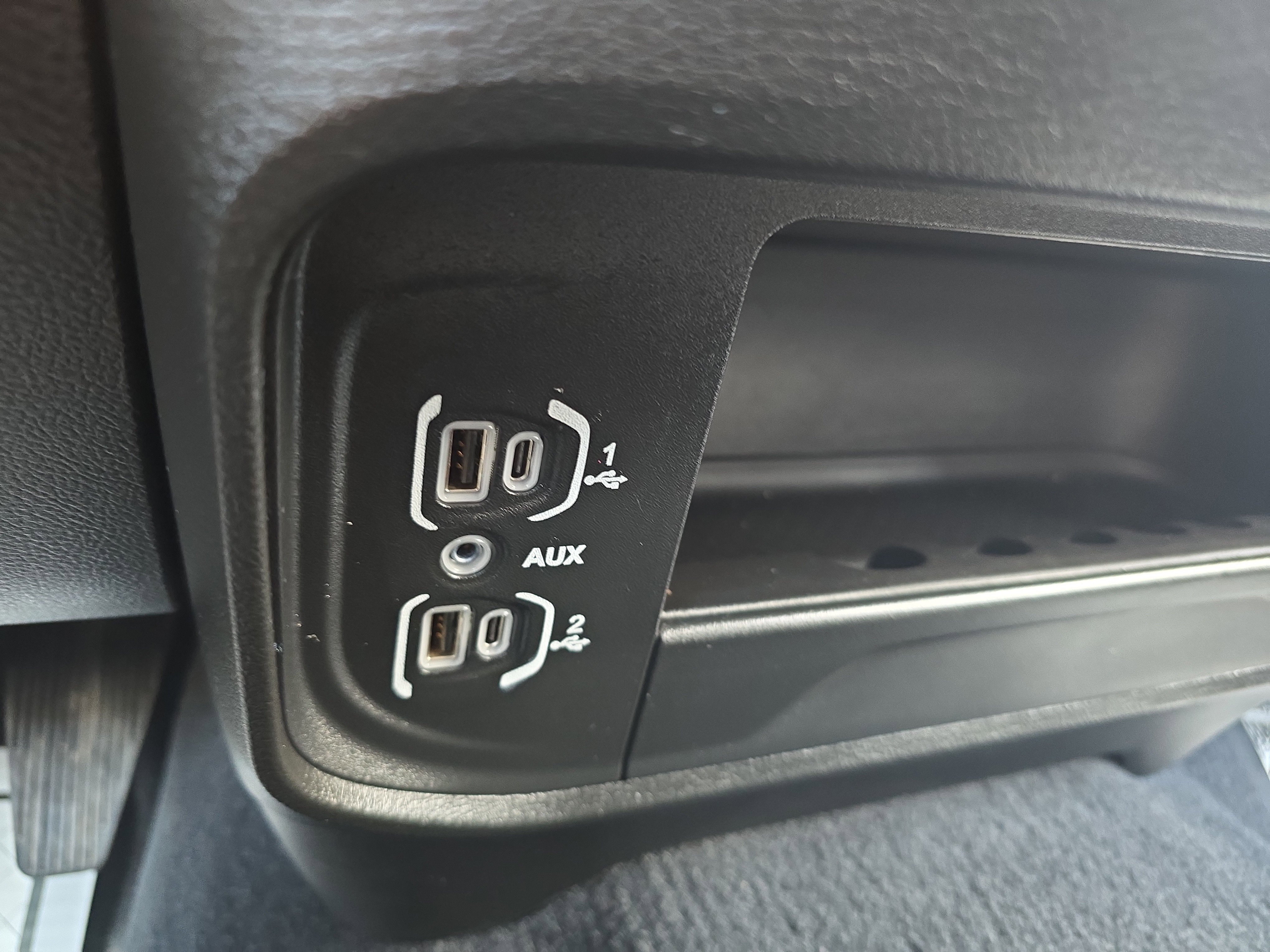 Used 2024 RAM 2500 Laramie image 35