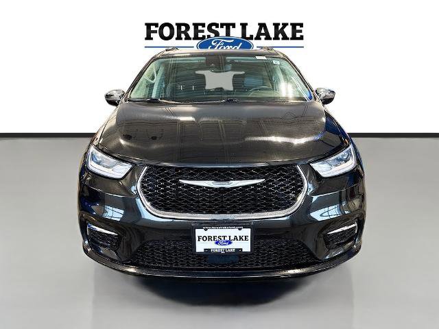 Used 2023 Chrysler Pacifica Limited image 2