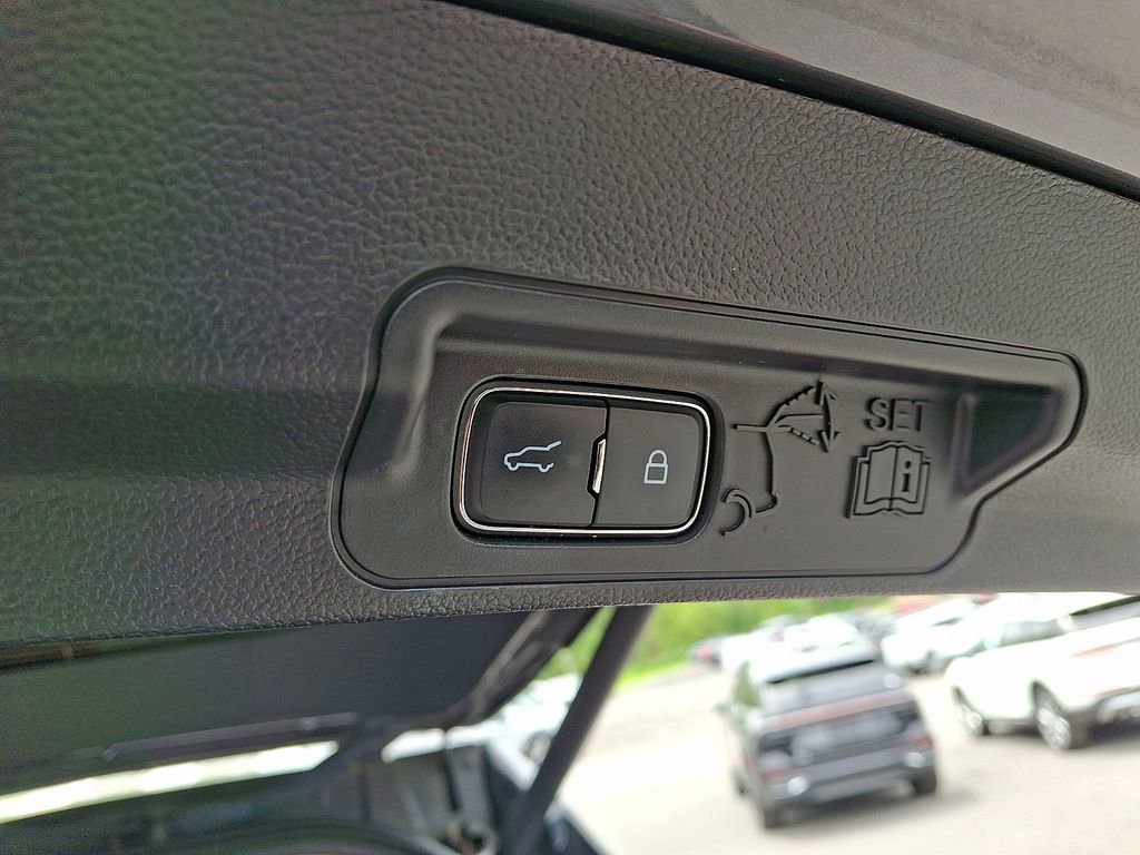 Certified 2023 Ford Explorer XLT w/ Equipment Group 202A AWD/4WD image 29