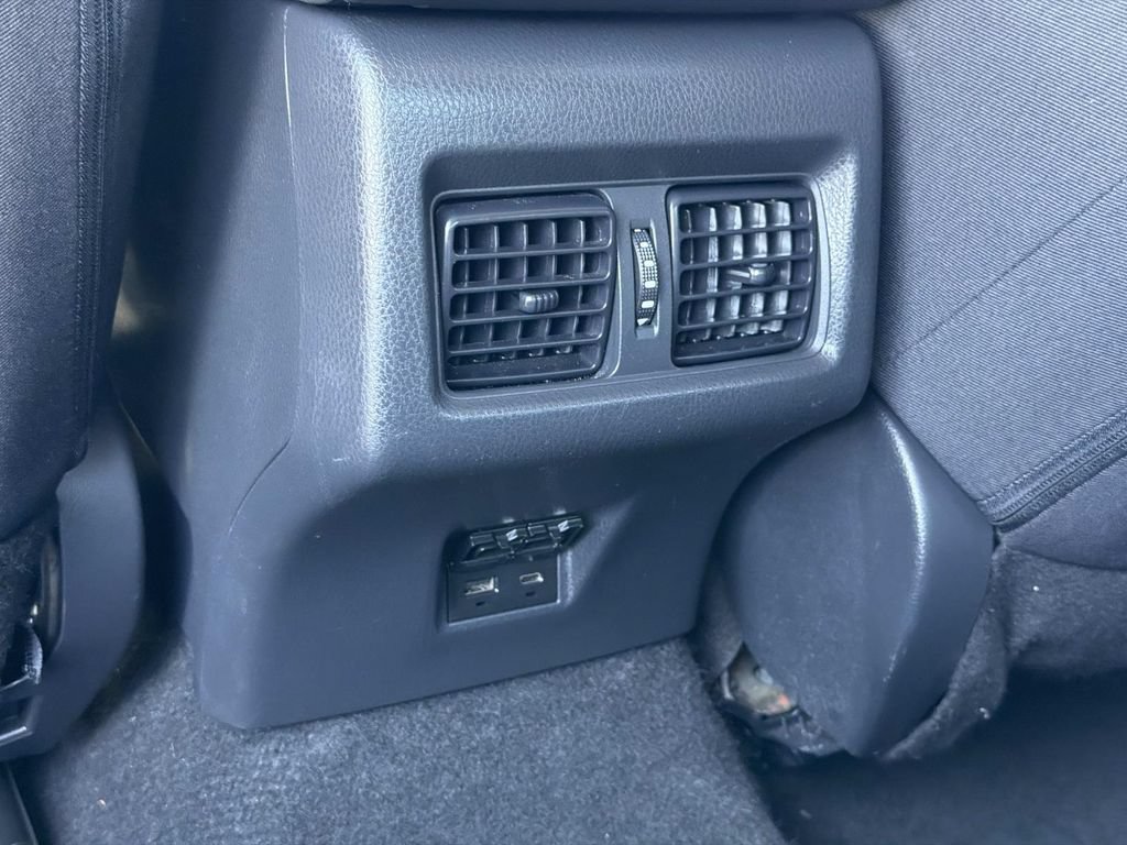 Used 2025 Toyota Camry LE FWD image 18