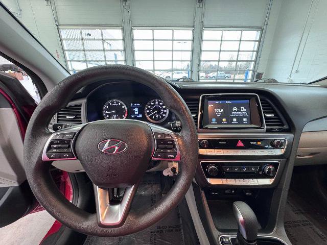 Used 2018 Hyundai Sonata SE FWD image 12