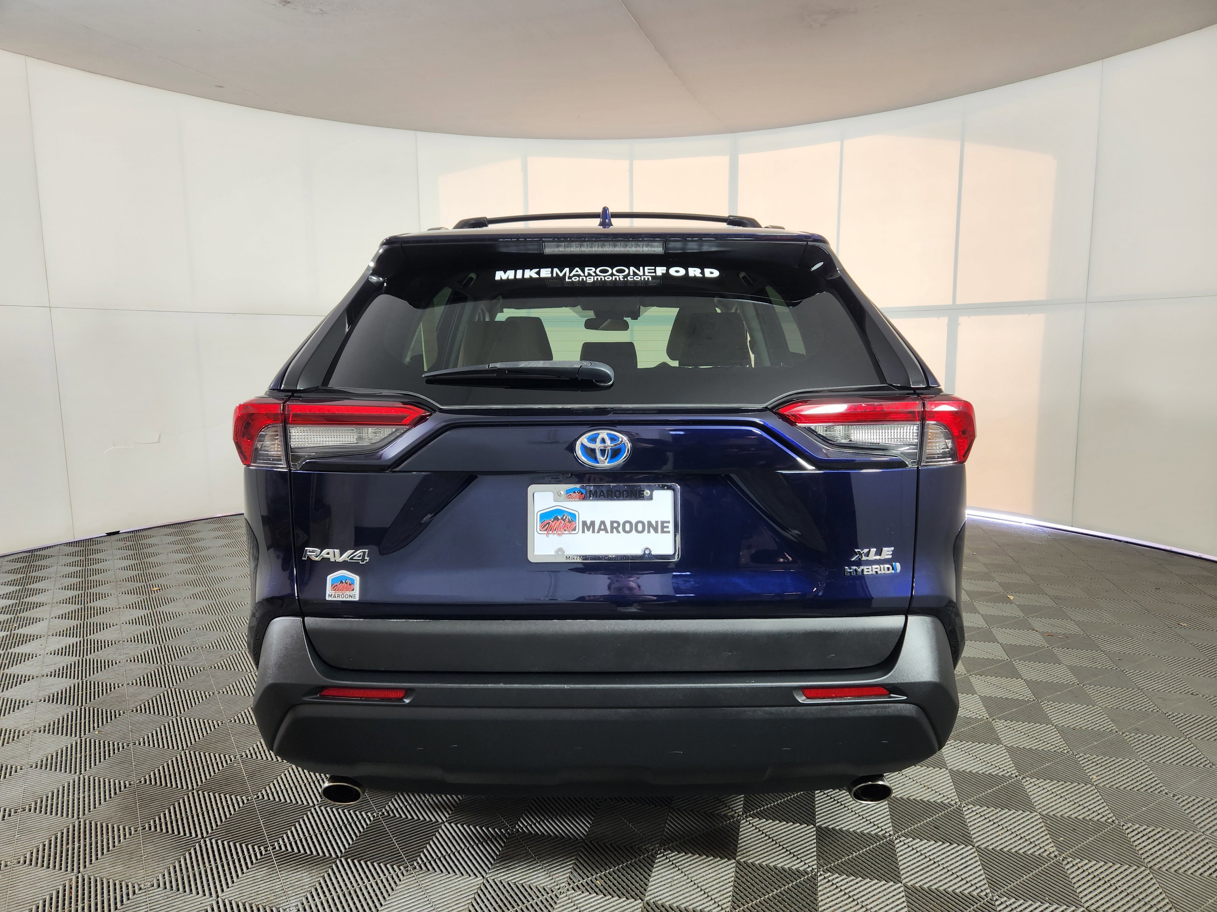 Used 2020 Toyota RAV4 XLE image 4