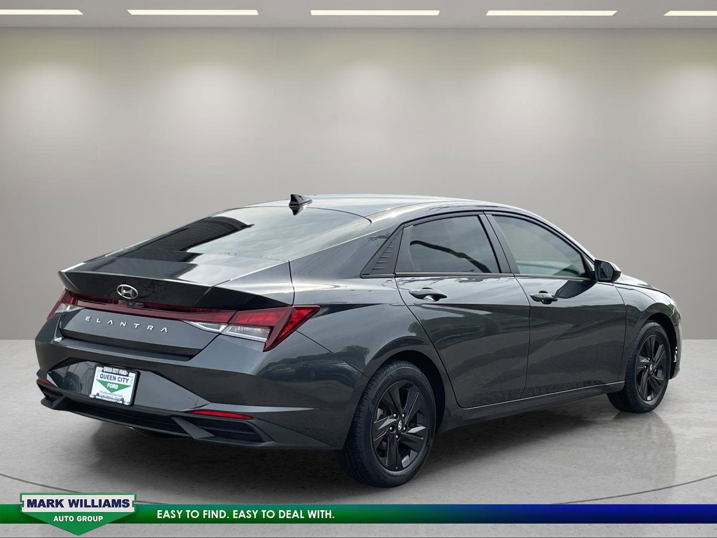 Used 2021 Hyundai Elantra SEL FWD image 3