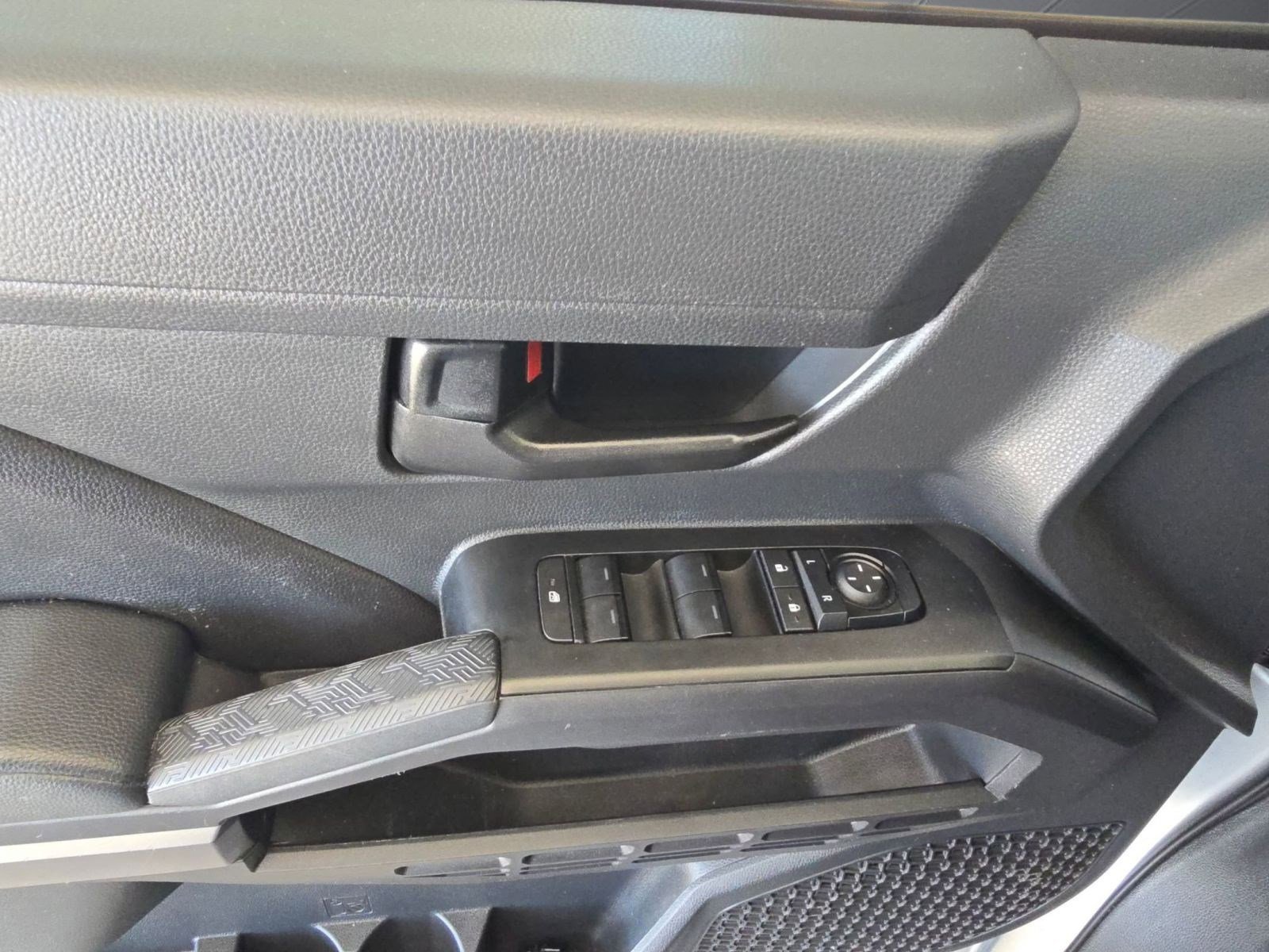 Used 2024 Toyota Tacoma SR5 image 19